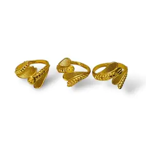 Gold Women's Ring Latest Stylish Finger Jewellery For a Valentine's Gift