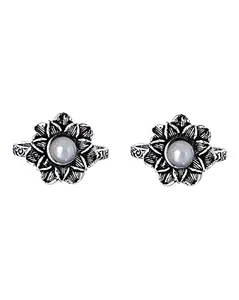 TEEJH Kayra White Stone Silver Oxidised Toe Rings for Women
