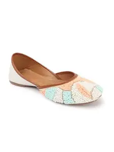 Chinraag Women Embellished Mojaris