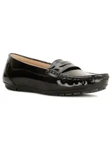 Bata Lynette E 24 Womens Casaul Loafers in Black