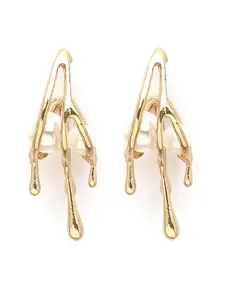 KARATCART Gold Plated Floral Stud Earrings for Women (33038775)