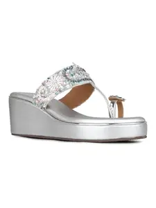 Inc.5 Womens Silver Ethnic Embellished Round Toe Wedge Heel Sandals