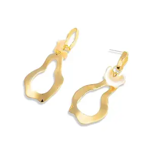 Gempro Gold Plated Hot Frilled Pearl Earrings