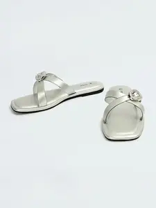 Max Women Embellished Buckle Flat Sandals, Silver, 40