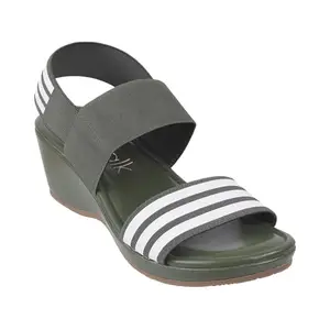 Catwalk Women Stylised Platforms Sandals 10210 (Green-7)