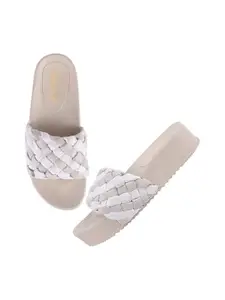 SilverArrow Women's Gloocm Flats Sandals (6sbzft0940_Cream_7 UK)