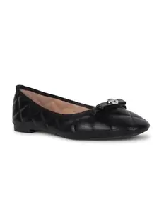 Bata Womens Ballerina Valerin In Black