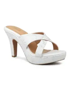 Inc.5 Women White Textured Platform Heels
