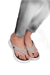 STYLE HEIGHT CASUAL SLIPPER FOR WOMEN (HONEY06BROWN6)