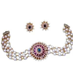 Kungilakshmi Jewels Traditional Pearl Choker Necklace Set with Kemp Stone Pendant and Matching Earrings