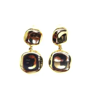 THEAco Shiny gold button earring