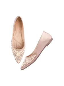 TRYME Designer Voguish Stunning Emboidery with Stone Work Mojari Ethnic Jutti Ravishing Attractive Design For Womens & Girls