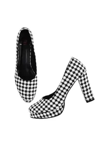 The White Pole Attractive Embellished White And Black Block Heel Mules Sandals For Women's And Girls's