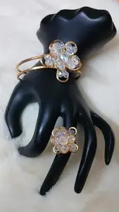 Trendy Adjustable Crystal Ring and Bracelet Set (crystal)