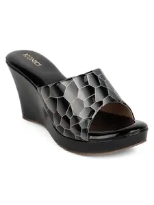 Iconics Women Sandal,Black,UK-3