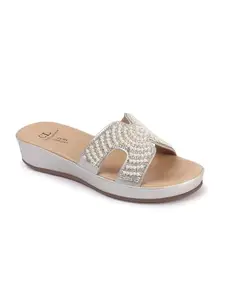 Carlton London Women Sandal,Silver,UK-4