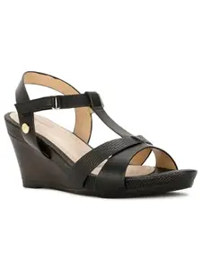 Bata Womens Sandal New Pisa Sandal in Black