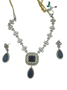 Gothica Droplet of Forbidden Desire Necklace set