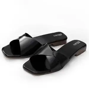 B-FASHION Latest Women Flat Sandal Stylish | Trending and Comfort Fancy Flat Fashion Sandal Flat Sandal Slippers (Black, UK Footwear Size System, Adult, Women, Numeric, Medium, 4)