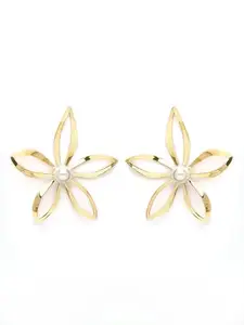 KARATCART Gold Plated Stud Earrings for Women (33038783)
