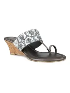 Inc.5 Women Pewter Party And Club Wear Embellished Round Wedges Sandals Euro-37