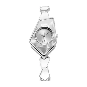 Fastrack Younique Quartz Analog Silver Dial Metal Strap Watch for Girls-NR6279SM01