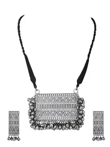 Auraa Trends AVIANA Gleaming Silver Coated Necklace Set for Women and Girls_AV-000140
