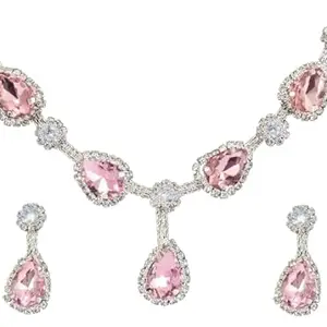 Glowing Grace: A Timeless Necklace that Elevates Your Beauty with Radiance and Sophistication