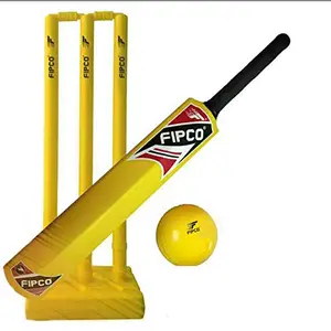 SPORTS HOUSE ; PLAY TO WIN Sports House Fipco Plastic Cricket Set (4)