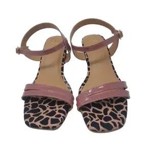 HIPPIE TOES Pink Cheetah Print Women Footwear (Pink, numeric_3)