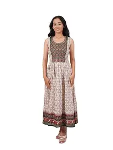 The S.W.A.D.E.S Style, Truly Indic Fashion The S.W.A.D.E.S Style Cotton Blend Ivory Emerald Anarkali Top, Stylish and Comfortable Top for Women and Girls, Perfect for Casual Wear (M_Off White)