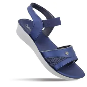 WALKAROO Sandels For women's|Stylish and Comfortable |Cusioned Footbed|Perfect Casual Wear|WL7893