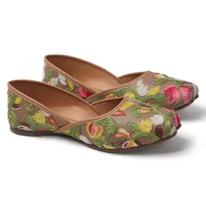 DELY BELY STEP INTO LUXURY Stylish Embroidered Jutti for Women/Girls | Embellished Stone Work Jutti | Wedding Bellies | Women Ethnic Shoe Traditional Mojari | Kolhapuri/Jaipuri/Punjabi Jutties (Beige, UK Footwear Size System, Adult, Women, Numeric, Medium, 6)