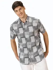 Thomas Scott Men's Classic Geometric Printed Half Sleeves Shirt (Black, X-Large)