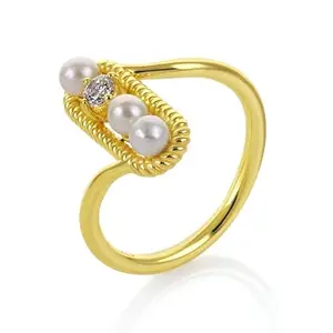 NISHANI Studio Mizuki Pearl Link Ring | Hypoallergenic & Durable | Gift for Her Golden