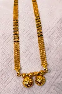 Traditional Maharashtrian Mangalsutra, Double Vati Wati Pendant, Black and Gold Long Chain, South Indian Temple Style