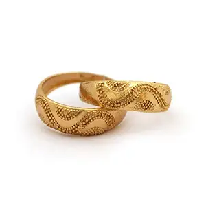 PAARI Antique Adjustable Metal Brass Gold Toe Rings for Women (PE-107)