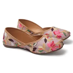 DELY BELY STEP INTO LUXURY Stylish Embroidered Jutti for Women/Girls | Embellished Stone Work Jutti | Wedding Bellies | Women Ethnic Shoe Traditional Mojari | Kolhapuri/Jaipuri/Punjabi Jutties (Peach, UK Footwear Size System, Adult, Women, Numeric, Medium, 7)