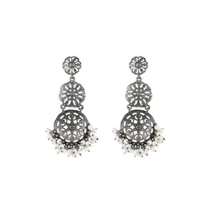 Teejh Rooh Silver Oxidised Pearl Earring