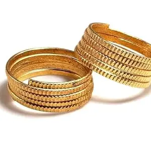 Golden Metal Alloy Multi Round Spring Type with Cut Pattern Panchaloha Toe Ring for Women
