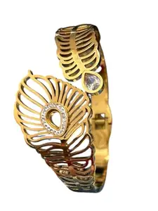 Women Elegant Gold-Tone Bracelet with Crystal Accents, Floral Design