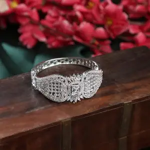 OPAL TOUCH Divine Cubic Zirconia Kada Bracelet