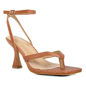 London Rag Ankle Strap Thong Sandals In Tan