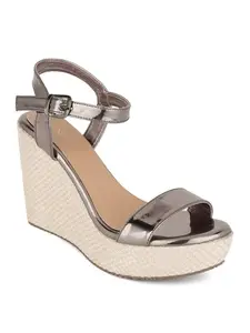 Iconics Women Sandal,Sultan,UK-3