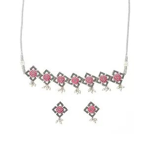 VOYLLA Oxidised silver necklace with pearls and pink hues.