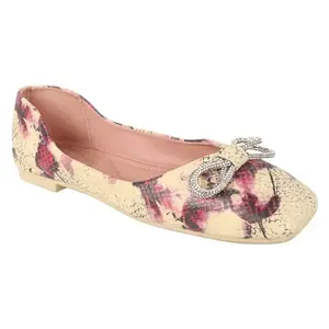 SPICE SOLES Flate Women's Comfortable Fashion Sandals for Casual, Party and Formal Occasions Sandal (Yellow, 6)