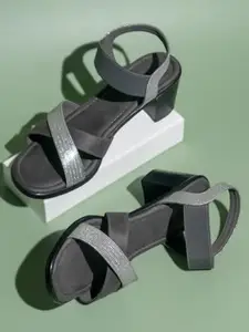 Inc.5 Women Pewter Textured Block Sandals