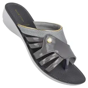 WALKAROO BLUE TYGA BT2339 Womens Fashion Sandals for Casual Wear and Regular use - Grey