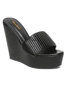 Flat n Heels Womens Black Pumps FnH 7921-BK