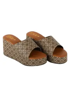 UUNDA Fashion Women’s Designer Print Wedge Slippers – Comfortable Brown Slide-On Platform Heels with Anti-Slip Sole for Casual & Daily Use UN-New-5144_36